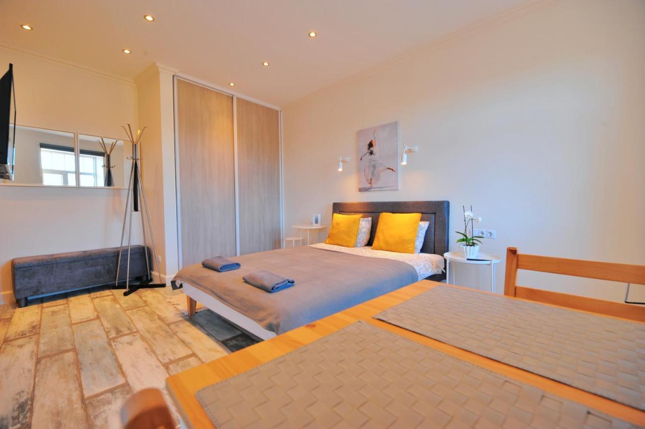 Gertrudes Residence Stay In Light-Filled Studio Apartment In Central Riga Extérieur photo